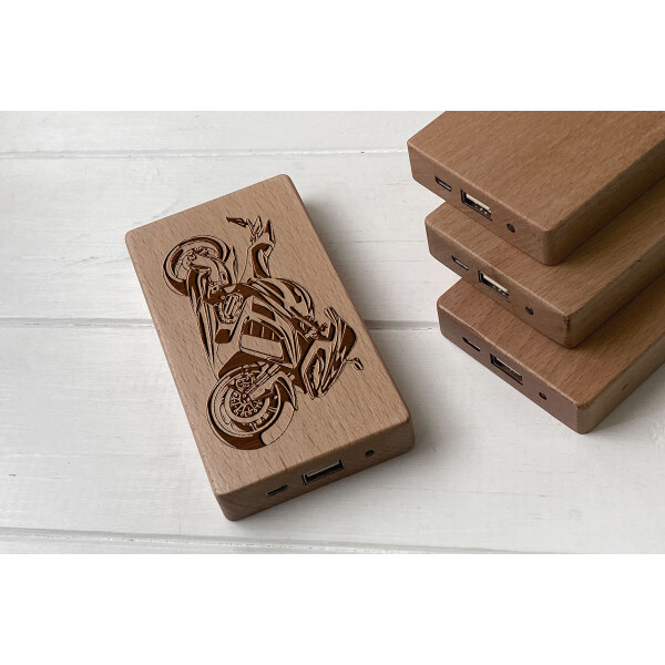 

Деревянный внешний аккумулятор Maple с гравировкой Bike