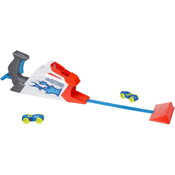 

Игровой набор с бластером Nerf Nitro FlameShot (E3055)