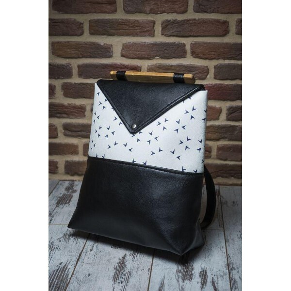 

Женский городской рюкзак Skins "Triangle"