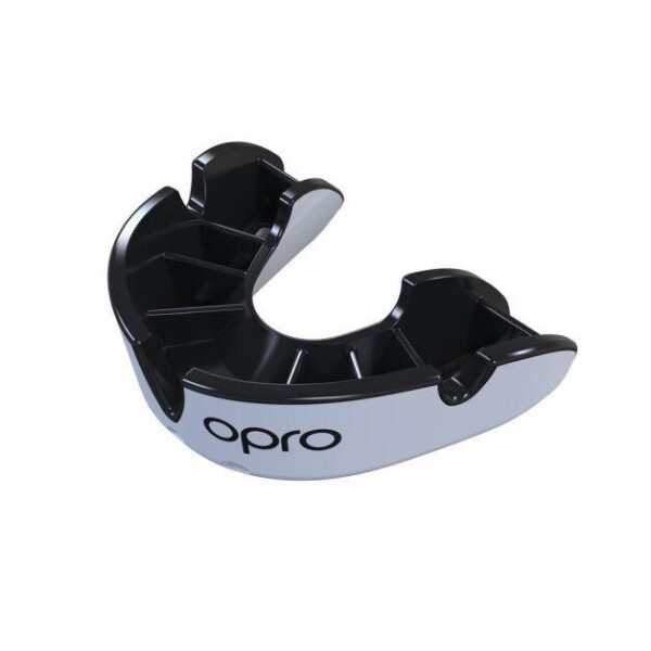 

Капа OPRO Junior Silver White/Black (002190006)