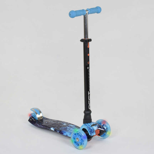 

Самокат А 24656 /779-1305 MAXI "Best Scooter" (1) пластмассовый, 4 колеса PU, СВЕТ, трубка руля алюминиевая, d=12см, в коробке