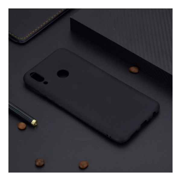 

Силиконовый чехол Candy для Huawei P Smart (2019) Черный (96429)