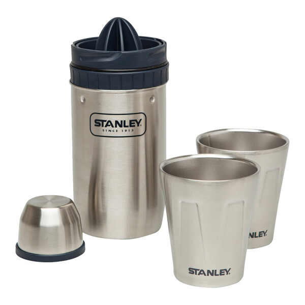 

Туристическая посуда Набор стальной посуды Stanley Adventure (шейкер 0,59 л, 2 чашки 0,21 л) (6939236350006)