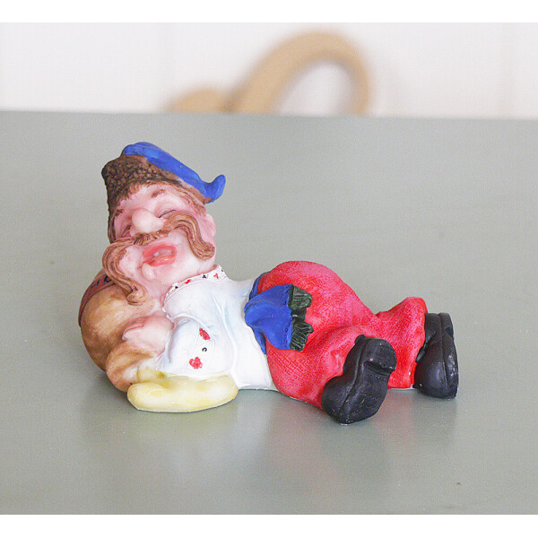 

Статуэтка Казак на подушке красные штаны Гранд Презент ZY12097-2К