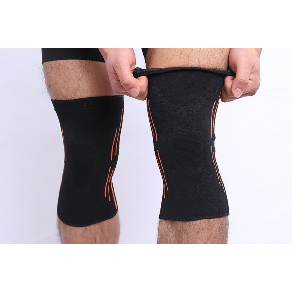 

Наколенник AOLIKES эластичный фиксатор коленного сустава 2 шт черный М 01294