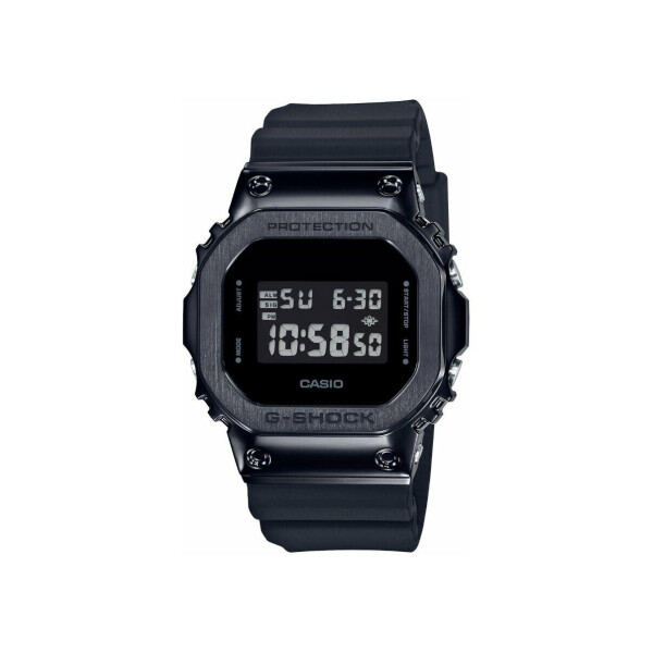 

Мужские часы Casio GM-5600B-1ER