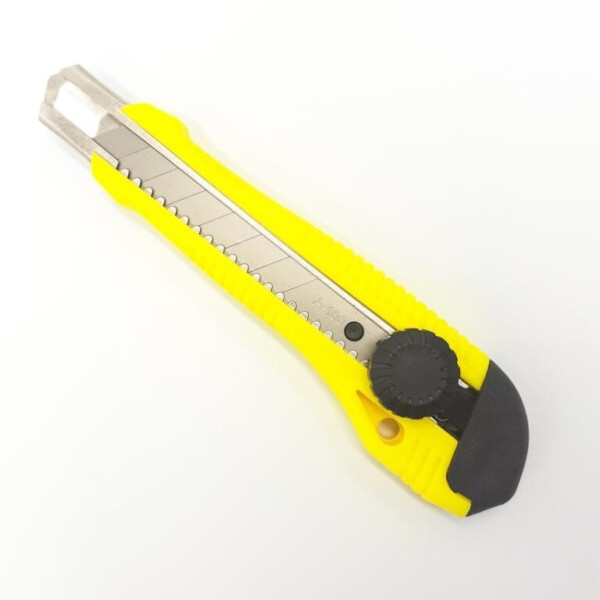 

Нож с отламывающимся лезвием, 18 мм, фиксатор HTools, 17D328