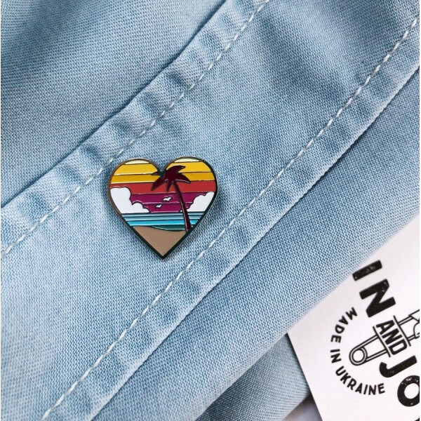 

Значок Pin&Joy Серце и пальма металл