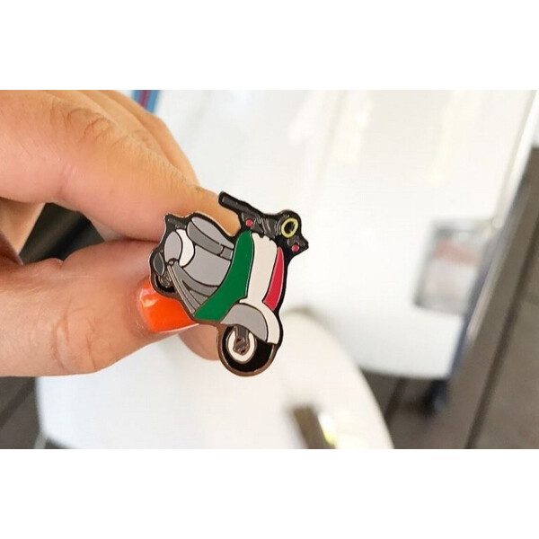 

Значок Pin&Joy Скутер металл