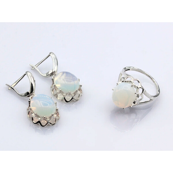 

Серебряные кольцо и серьги Diva Дива с лунным камнем 16.5 размер (073.2гкс16,5)