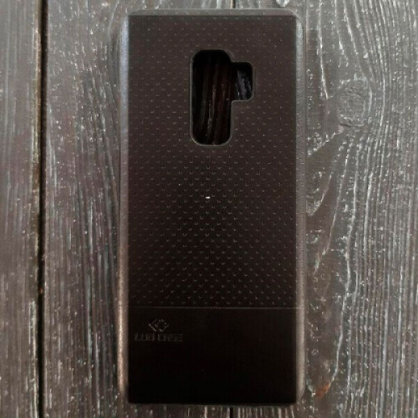 

Панель от LUO Case для Samsung Galaxy S9 plus (555555-allure-s9pl-black)