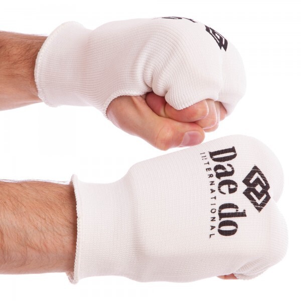 

Накладки (перчатки) для каратэ DADO MA-0009D р-р XS