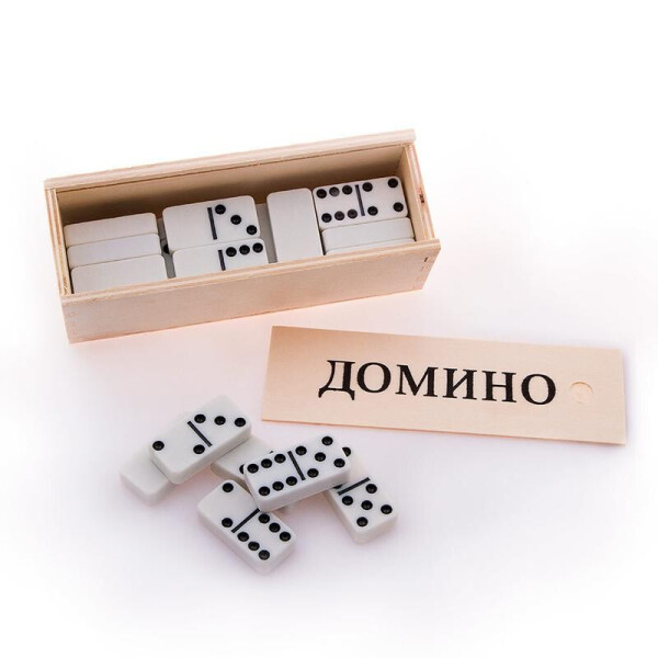 

Домино белое в деревянной коробке