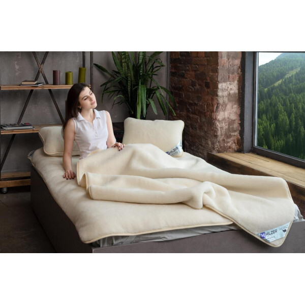 

Комплект HILZER (MERINO) - Евро - Шерсть / Шерсть: Одеяло 220х200 + Наматрасник 180х200 + Подушка 40х60 2шт.