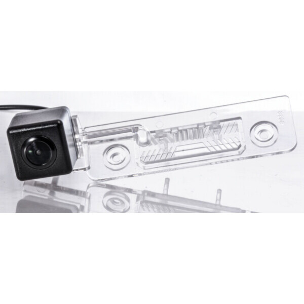 

Камера заднего вида Fighter CS-CCD+FM-17 VW/Skoda/Seat