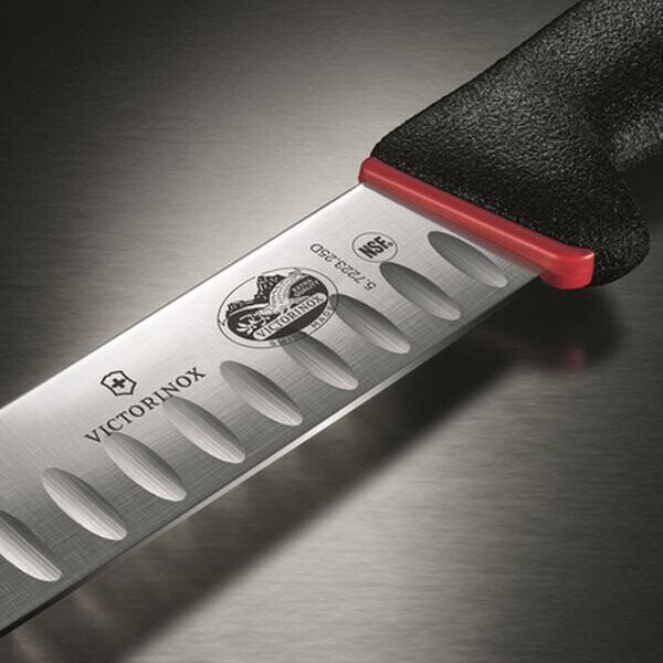 

Нож кухонный Victorinox Fibrox Butcher 20см (5.7223.20D)