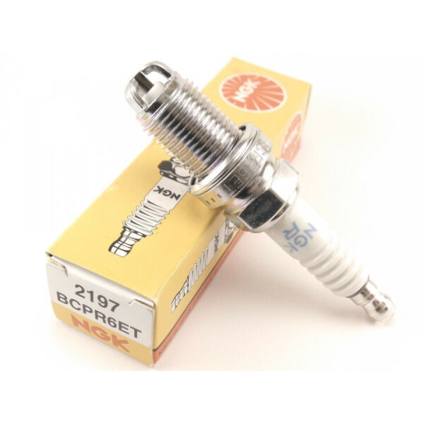 

Cвеча зажигания NGK BCPR6ET (2197)