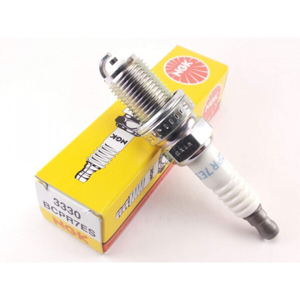 

Cвеча зажигания NGK BCPR7ES (3330)