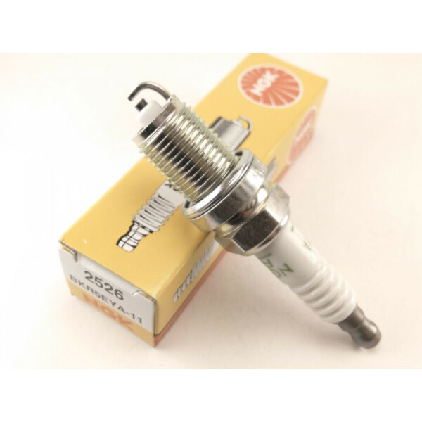 

Cвеча зажигания NGK BKR5EYA-11 (2526)
