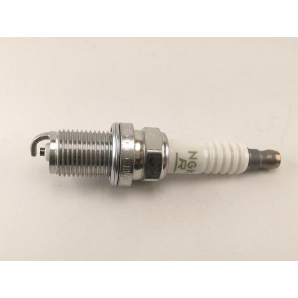 

Cвеча зажигания NGK BKR6E (6962)