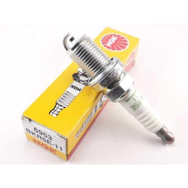 

Cвеча зажигания NGK BKR5E-11 (6953)