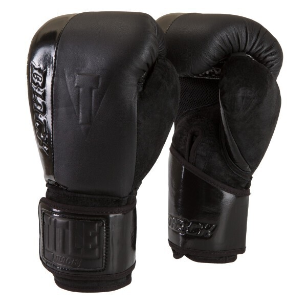 

Перчатки боксерские TITLE Boxing Black Blast Training Gloves (FP-2888-V), 16 oz