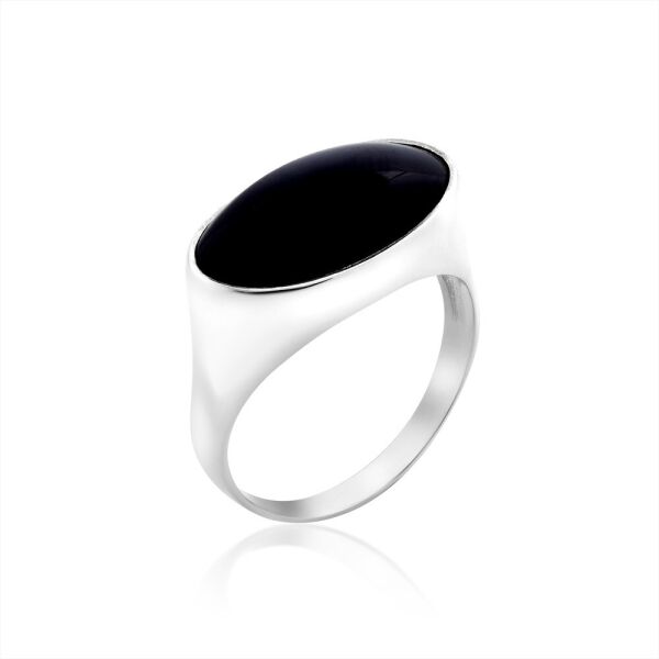 

Серебряное кольцо с ониксом Юрьев 380л.с. 18.5