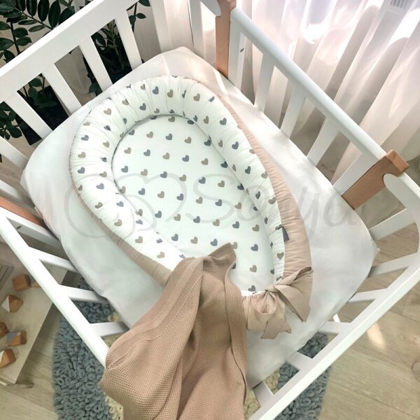 

Кокон гнездышко позиционер Baby Design Сердечки серо-бежевые