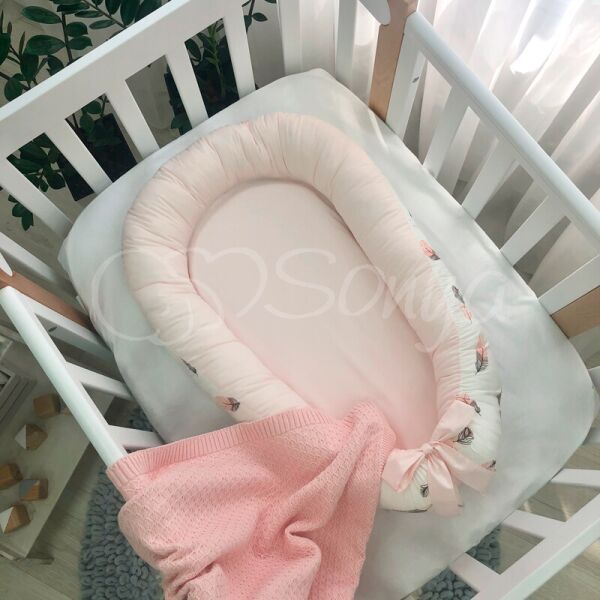 

Кокон гнездышко позиционер Baby Design Перо пудра