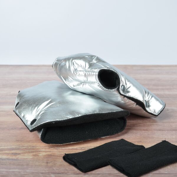 

Муфта рукавички раздельные, на коляску / санки, универсальная, для рук, черный флис (цвет - серебро)