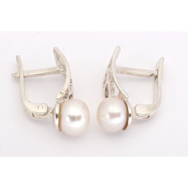 

Серьги с жемчугом и золотой напайкой