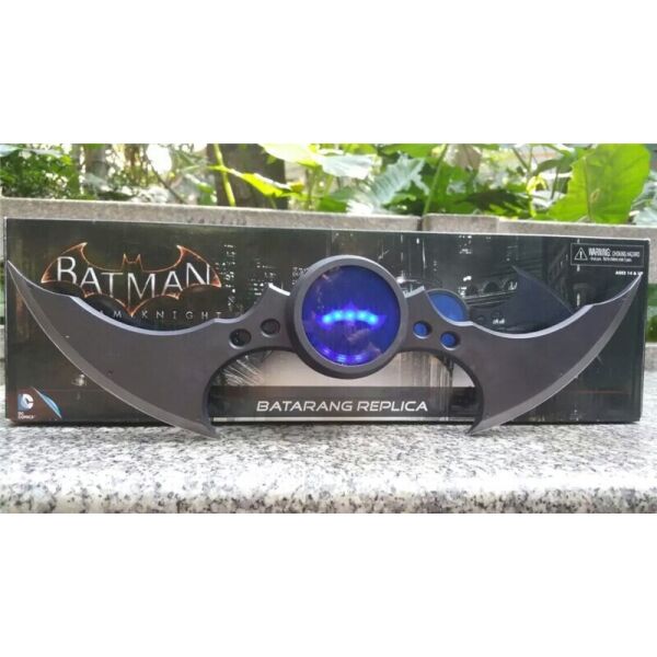 

NECA Бэтмен Дартс The Dark Knight Rises Batman оружие Косплэй 40 см