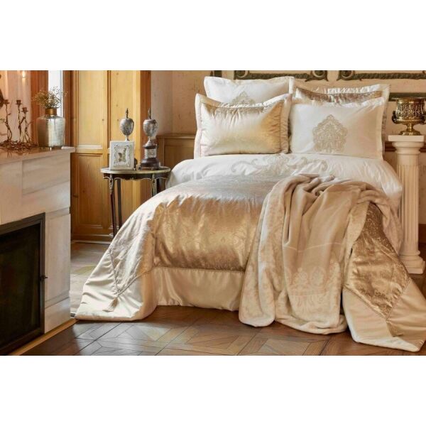 

Постельное белье с покрывалом и пледом Karaca Home. Ofelia gold-Евро
