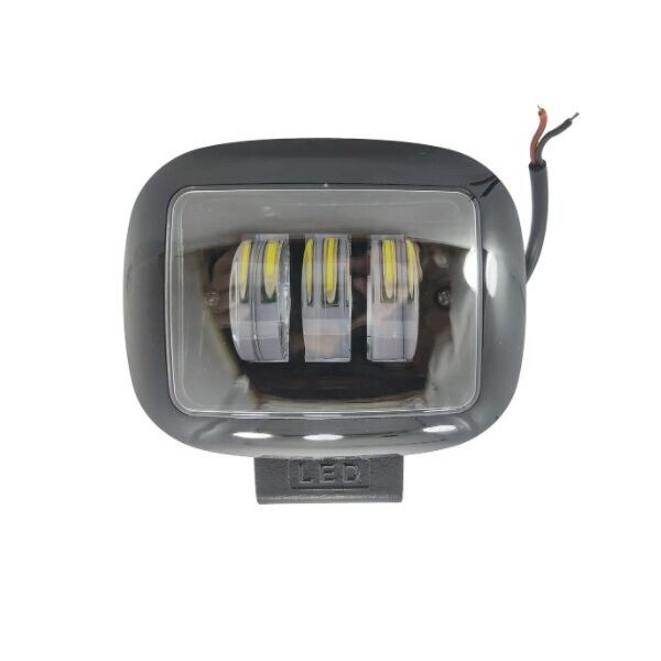 

Фара LED прямоугольная 30W (3 диода) black
