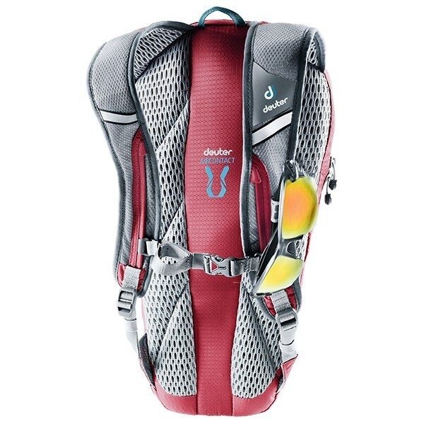 

Рюкзак Deuter Road One Cranberry-Arctic (1052-32274 5321)