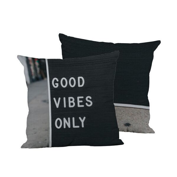 

Подушка декоративная шелковая Presentville Good vibes only 45x45 см