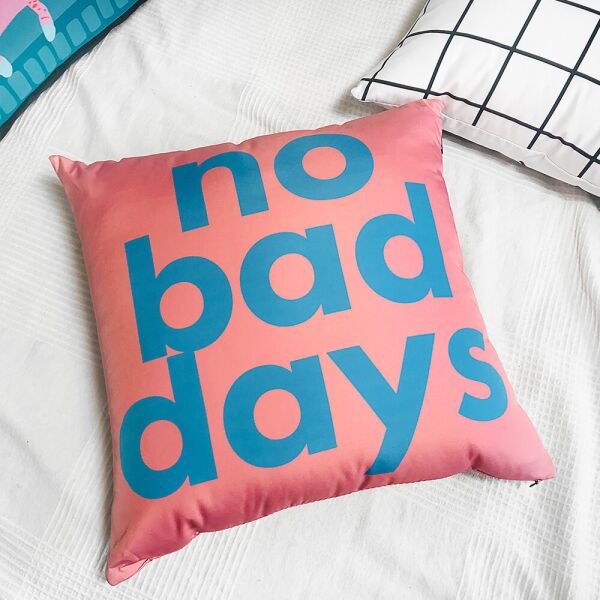 

Подушка декоративная шелковая Presentville No bad days 45x45 см