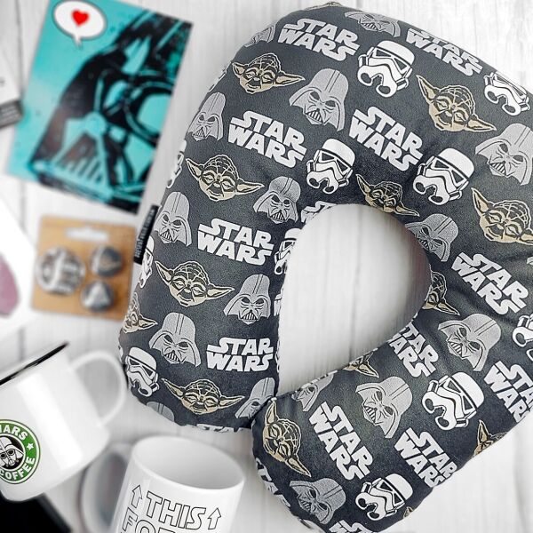 

Дорожная подушка Presentville Star wars 32x30 см