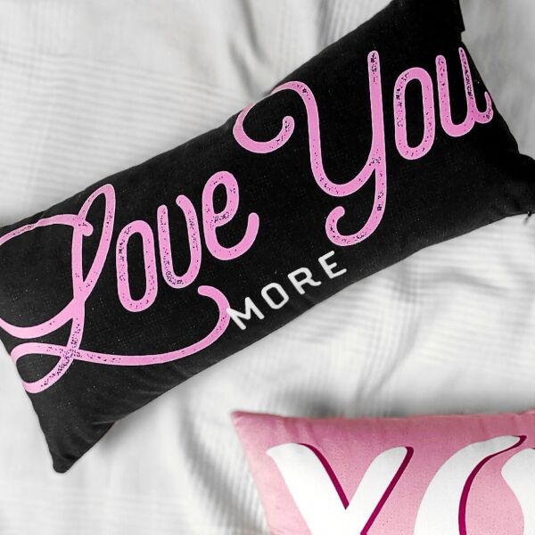 

Подушка для дивана бархатная Presentville Love you more 50x24 см