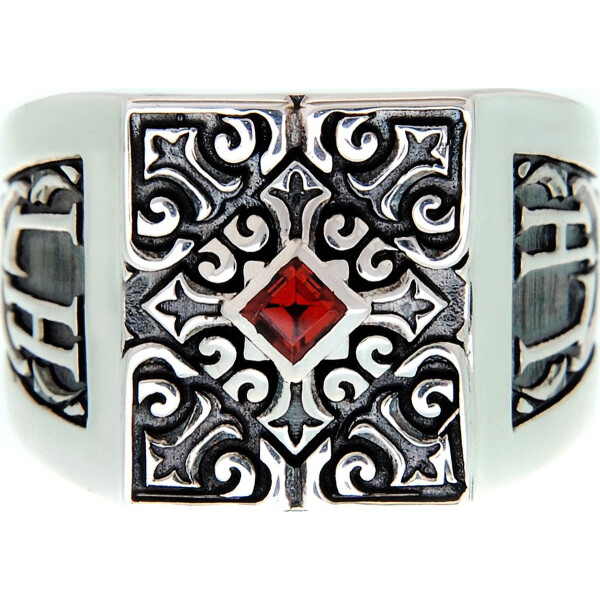 

Кольцо из серебра с гранатом, размер 23.5 (248279)