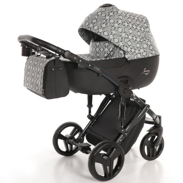 

Детская коляска 2 в 1 Tako Junama Fashion Pro Astec Серая с черным (13-JFPAs)