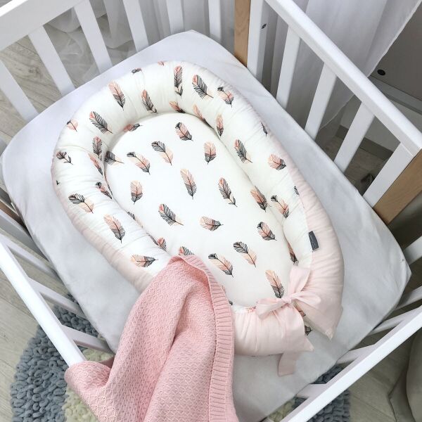 

Кокон гнездышко для новорожденных Baby Design Перо пудра 90*65 см