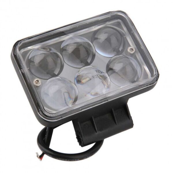 

Дополнительные светодиодные фары LED Лидер 70-18W 18W линзы прямоугольные дальний