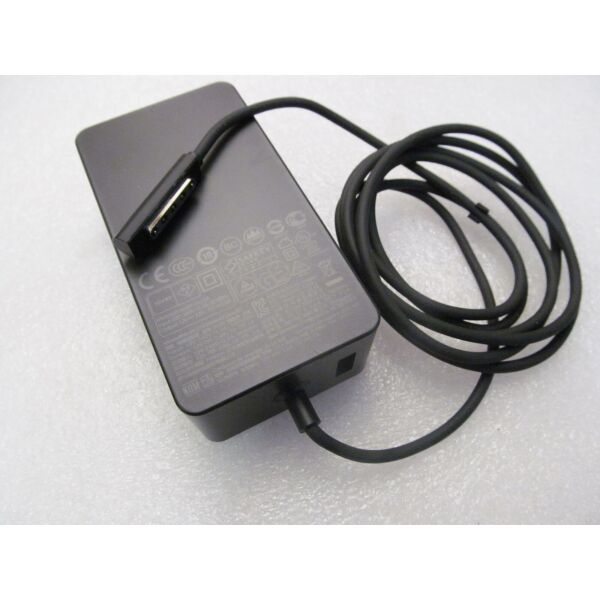

Блок питания для планшетов Microsoft (model 1536) 12В, 3.6А (43W), разъем 5-pin special + USB [2-pin] ОРИГИНАЛ