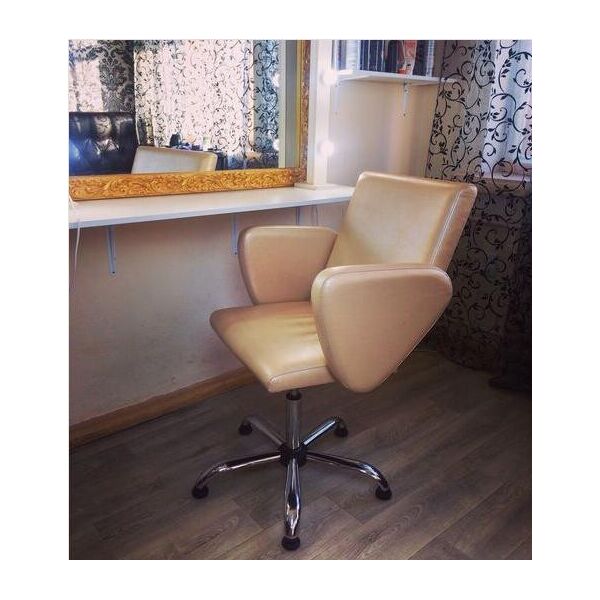

Кресло парикмахерское Roxie на пневматике Крестовина Хром, КЗ Itaka Beige Gold (Velmi TM)