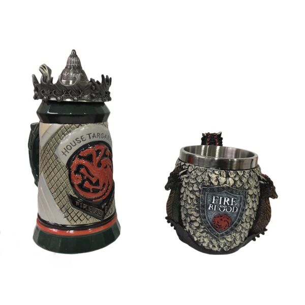 

Подарочный набор Кружка House Targaryen Fire And Blood Игра Престолов и Fire And Blood 650/400мл