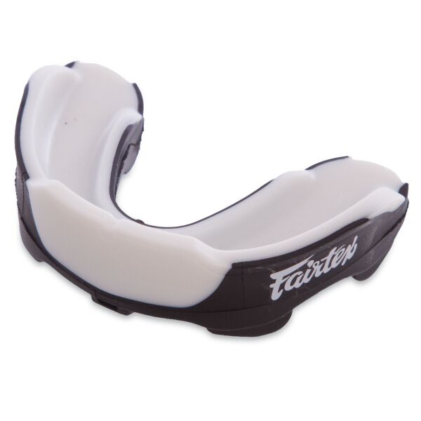 

Капа боксерская односторонняя (одночелюстная) FAIRTEX Черный (MG3-B)