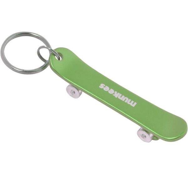 

Munkees 3425 брелок-открывашка Skateboard S green
