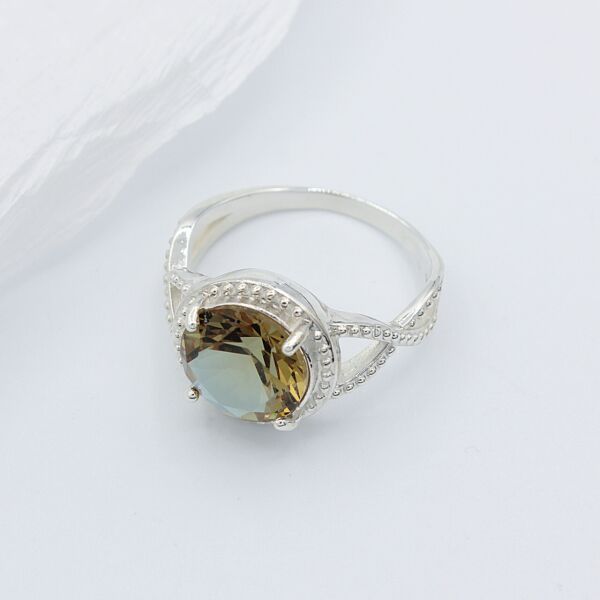 

Серебряное кольцо с султанитом 19,5 р