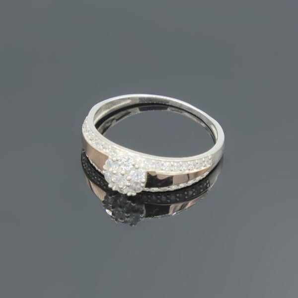 

Серебряное кольцо Цветок жизни с золотыми вставками 20р